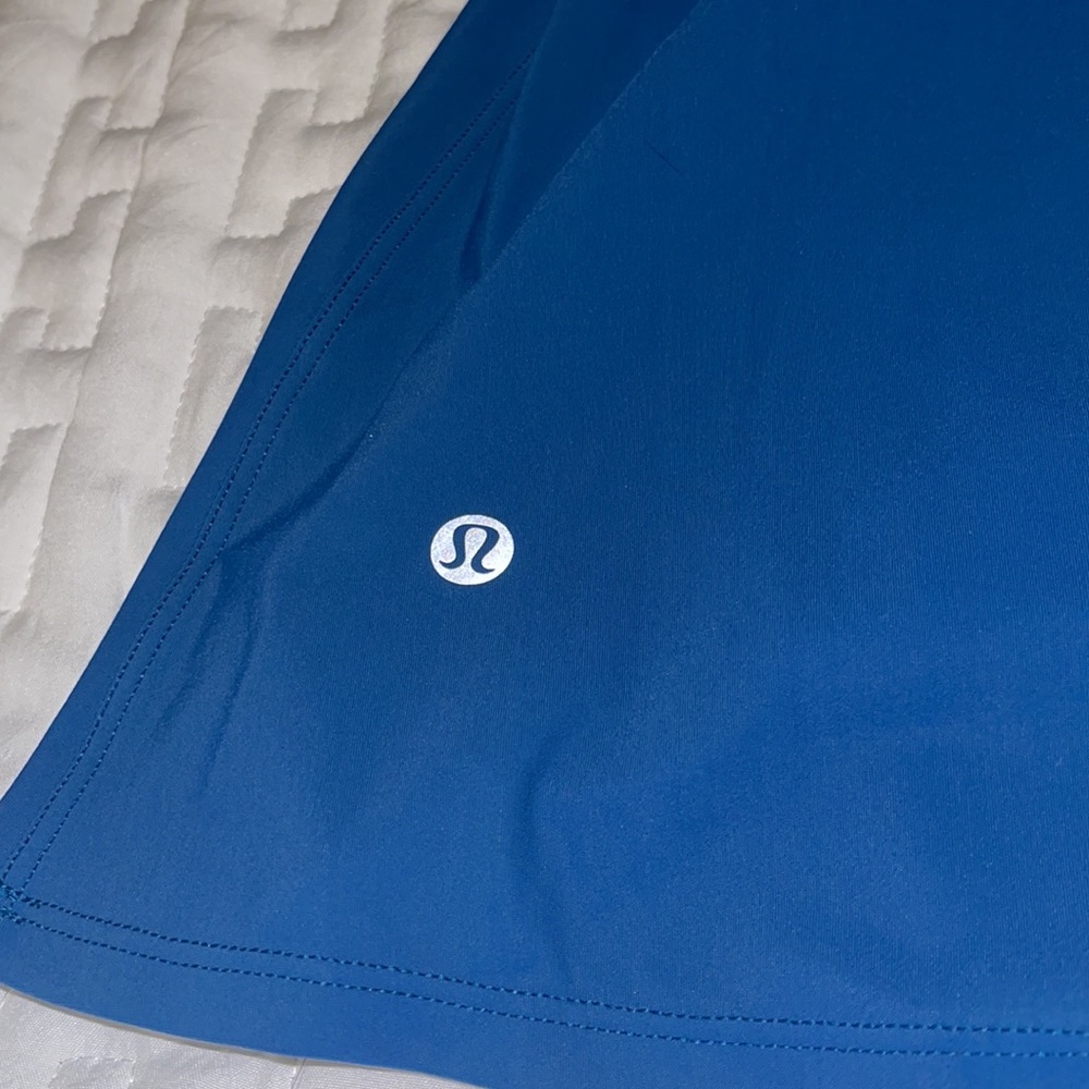 🍋NWOT Lululemon Cross Conditioning 2-In-1 Tank 
Carbon Blue / Blue Haze - Picture 6 of 8